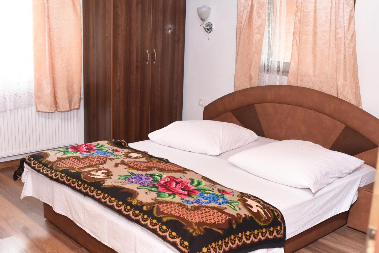 Pension Ioana Lavita Vadu Izei Exterior photo