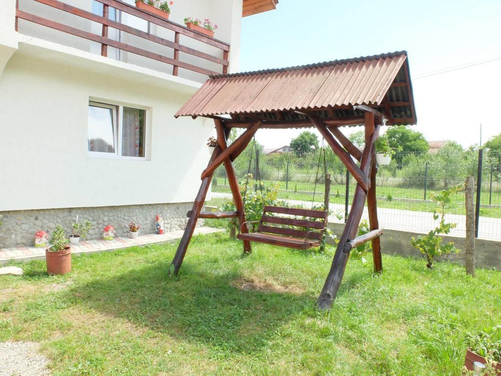 Pension Ioana Lavita Vadu Izei Exterior photo