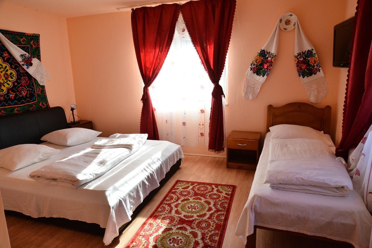 Pension Ioana Lavita Vadu Izei Exterior photo